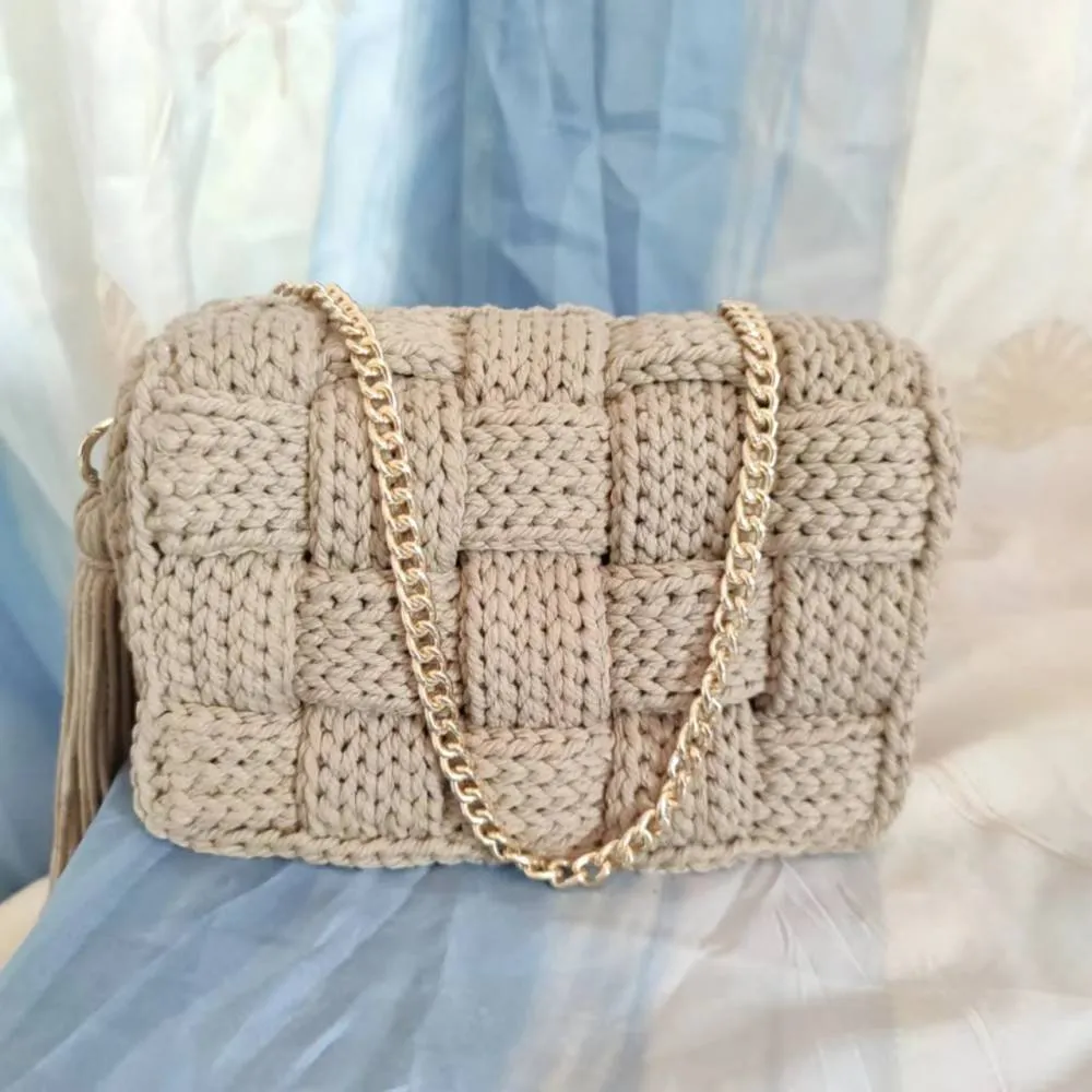 TEEK - Hand Knit Purse